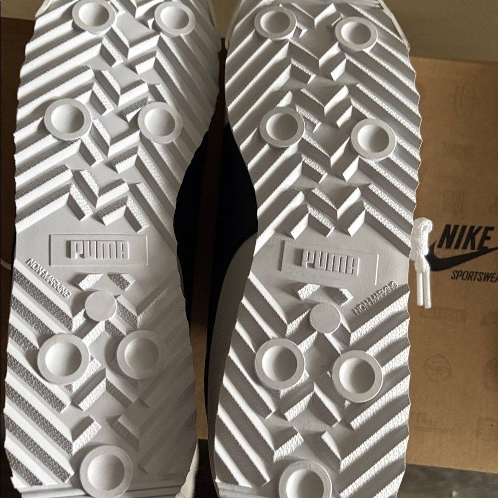 Puma Roma White and Navy Men's Sneakers - Picture 5 of 5